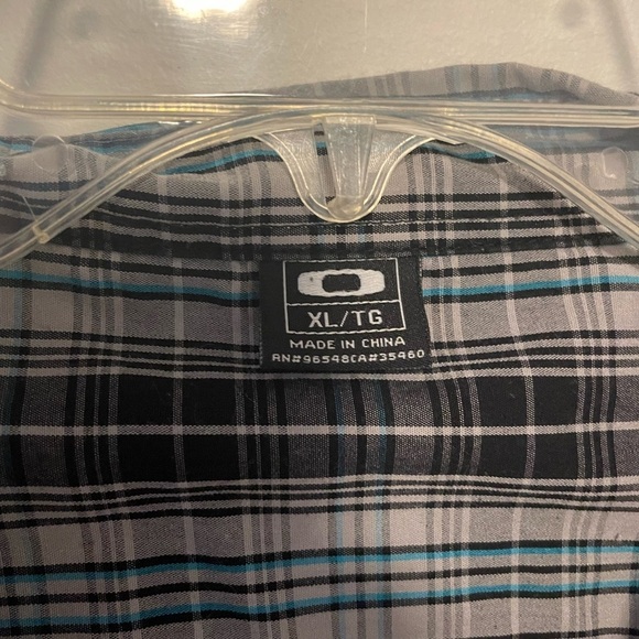 Oakley Men's Black and Gray Checkered Shirt - Picture 3 of 6